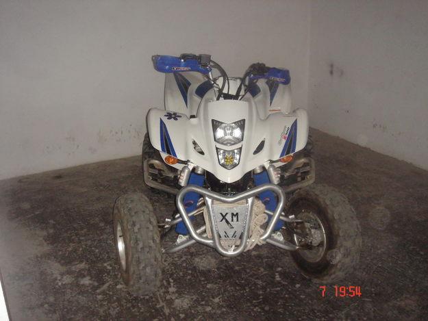 quad ltz 400 blanco esta totalmente nuevo 400km