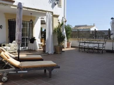 Adosado con 5 dormitorios se vende en Marbella, Costa del Sol