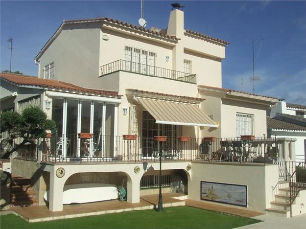 Fantástica casa unifamiliar en Sitges ( centre vila). Vistas al mar