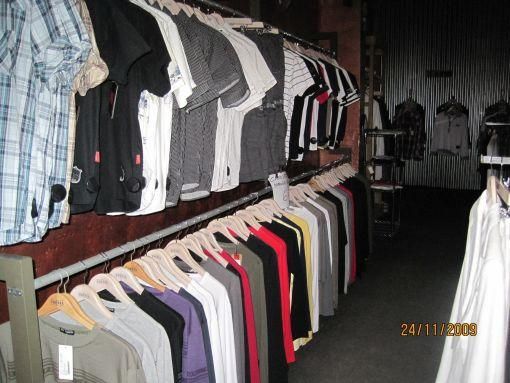 VENDO STOCK COMPLETO DE TIENDA DE ROPA