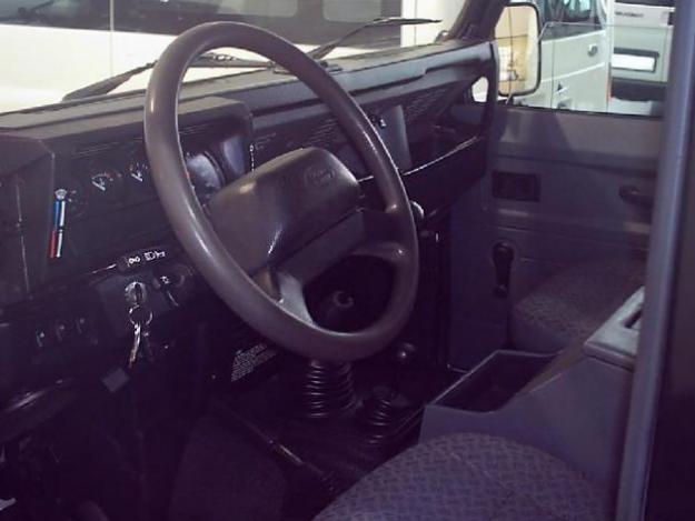 Venta de Land Rover Defender 110 Sw '03 en Vitoria