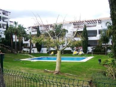 Apartamento con 3 dormitorios se vende en Estepona, Costa del Sol