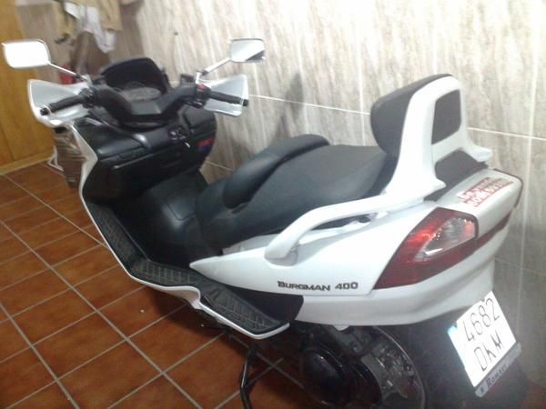 VENDO SUZUKI BURGMAN 400 -