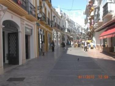 Alquilar Local Comercial Nerja calle pintada