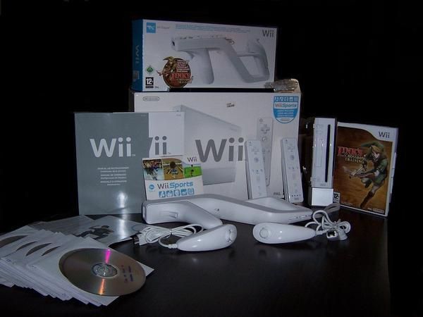 Vendo Consola Wii con Wiikey + mandos y juegos