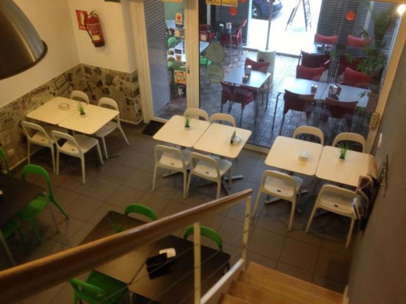 ¡OPORTUNIDAD! Traspaso Bar Cafetería 60m² con terraza  zona Julián Camarillo