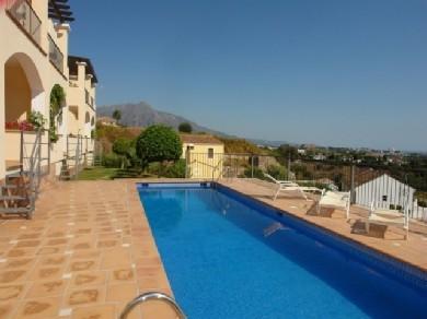 Apartamento con 3 dormitorios se vende en Benahavis, Costa del Sol