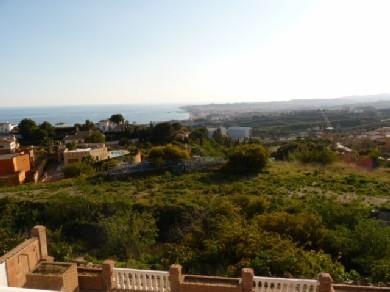 Chalet con 4 dormitorios se vende en Benalmadena Costa, Costa del Sol
