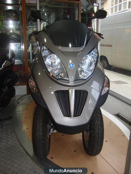 MOTO PIAGGIO MP3.