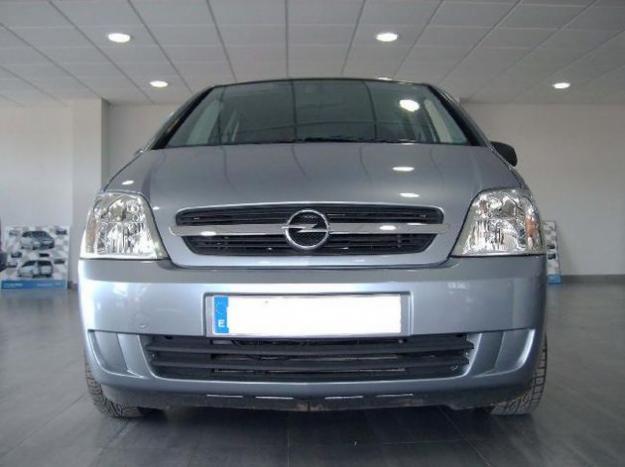 Venta de Opel MERIVA 1.3 CDTi '05 en Cambados
