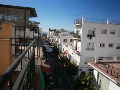 Chalet con 4 dormitorios se vende en Marbella, Costa del Sol