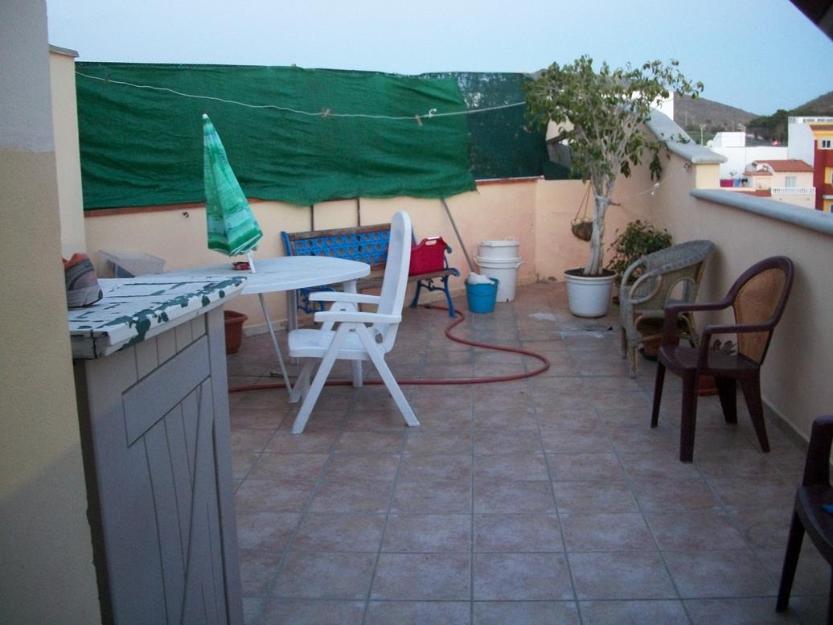 Piso en alquiler con terraza grande en la azotea en buzanada , arona tenerife sur islas ca