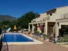 Adosada de 2 dormitorios con piscina comunitaria - mejor precio | unprecio.es