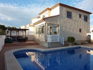 Chalet con 4 dormitorios se vende en Pinar de Campoverde