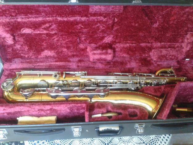 Vendo saxo baritono B&S