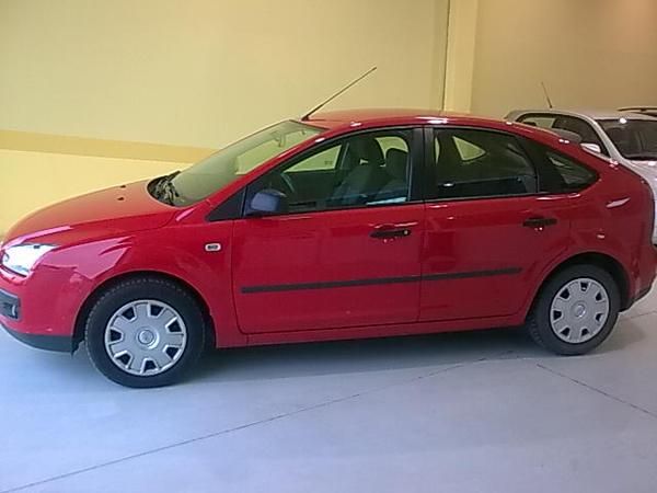 FORD FOCUS 1.6TDCI TREND 90CV 5P AÑO 2005 87110KM