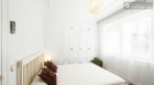 Rooms available - Amazing 2-bedroom apartment in exciting Malasaña - mejor precio | unprecio.es