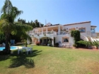 Chalet con 5 dormitorios se vende en Estepona, Costa del Sol - mejor precio | unprecio.es