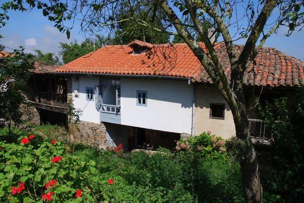 Great holiday home near sea and mountains