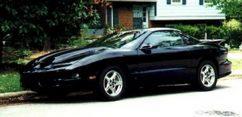 Particular vende pontiac Firebird 1998 targa-negro.muy cuidado.