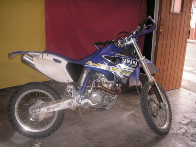 vendo moto  yamaha wr 400 f ,99 enduro