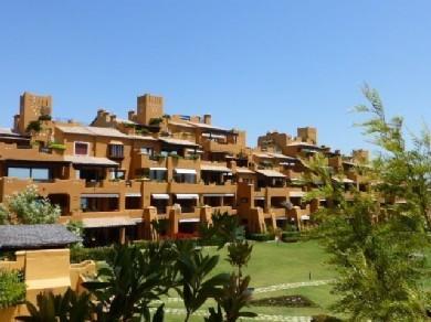 Apartamento con 3 dormitorios se vende en Estepona, Costa del Sol