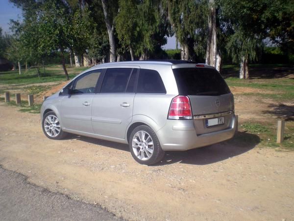 Opel Zafira 1.9 CDTI - 120 - Cosmo