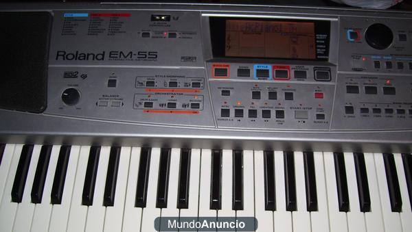 Roland EM55 3559 sonidos, disquetera, grabador 16 pistas, rayo D-beam etc. etc