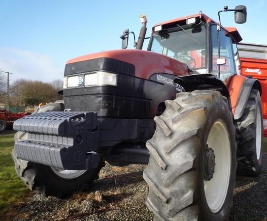Tractor New Holland M100