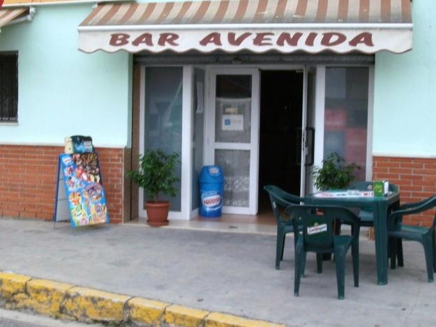 VENDO BAR-CAFETERIA EN AGULLENT