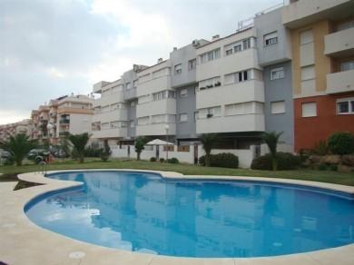 Apartamento con 2 dormitorios se vende en Estepona, Costa del Sol