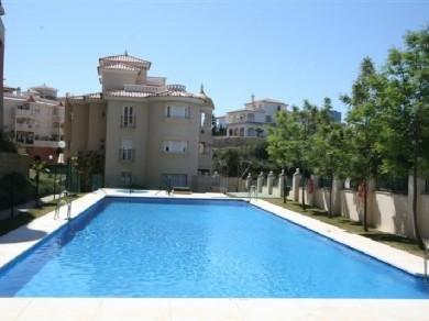 Apartamento con 2 dormitorios se vende en Fuengirola, Costa del Sol