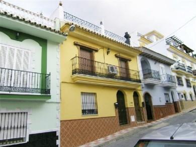 Apartamento con 3 dormitorios se vende en Alhaurin el Grande