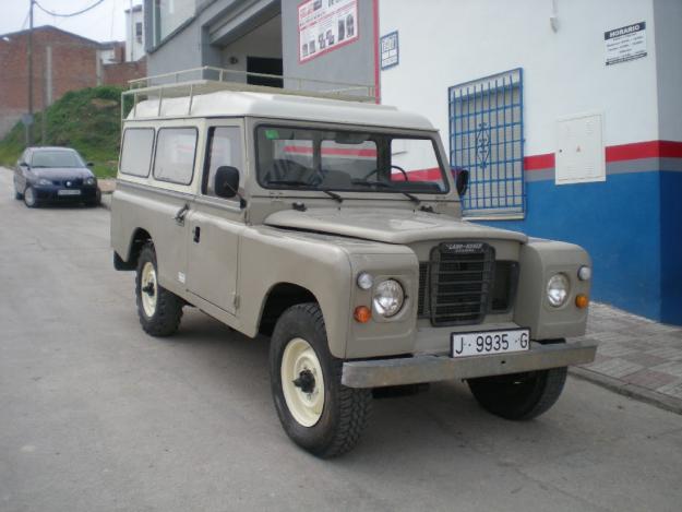 Land Rover 109 Santana (Perez Medrano)