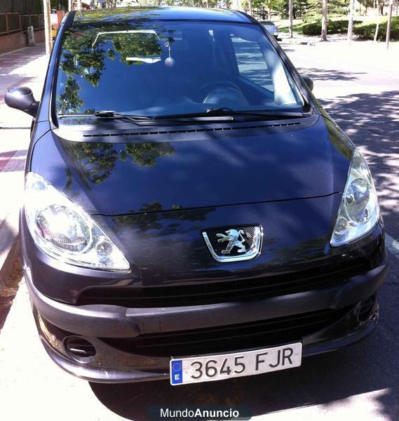 PEUGEOT 1007 1.4 Urban 2Tronic 3p.