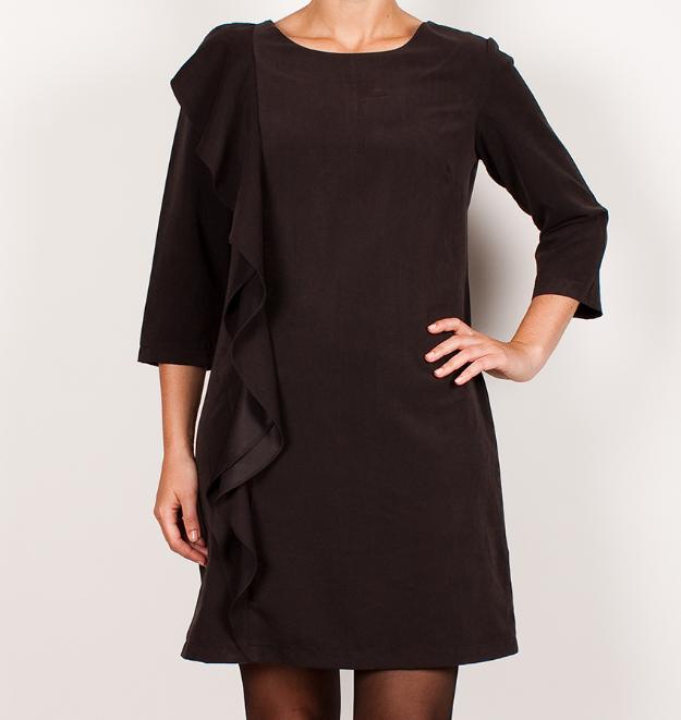 Vestidos de moda sin estrenar.