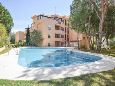 Apartamento Planta Baja con 2 dormitorios se vende en Marbella, Costa del Sol