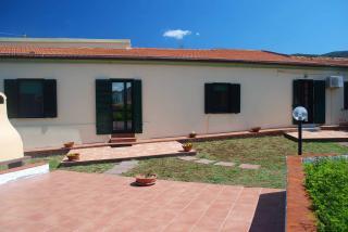 Casa : 4/6 personas - vistas a mar - badesi  olbia tempio (provincia de)  cerdena  italia