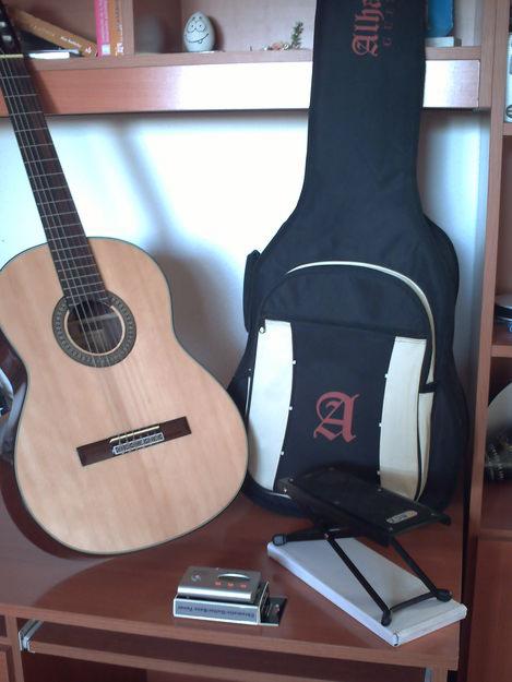 vendo guitarra española.