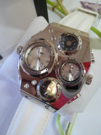 Dual time con brujula incorporada 7746