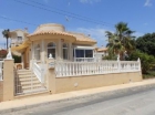 Chalet con 2 dormitorios se vende en Villamartin, Costa Blanca - mejor precio | unprecio.es