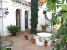 Chalet con 4 dormitorios se vende en Marbella, Costa del Sol - mejor precio | unprecio.es