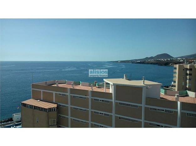 Piso de 3 dormitorios en Candelaria con vistas al mar.