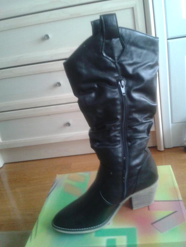 se venden botas