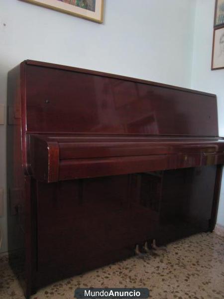 vendo piano YAMAHA vertical