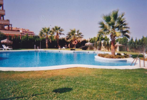Piso en Roquetas de mar Junto a campo de golf