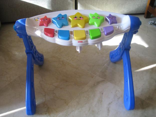 Piano Fisher price niños con canciones y musica