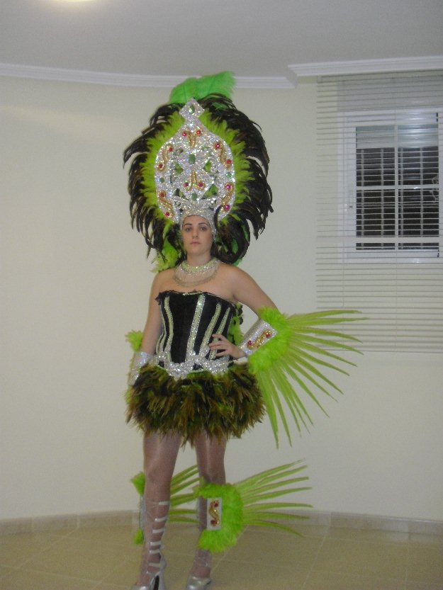 Se venden trajes de carnaval