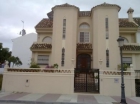 Adosado con 5 dormitorios se vende en Marbella, Costa del Sol - mejor precio | unprecio.es