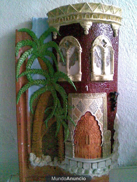 Tejas decoradas en relieve